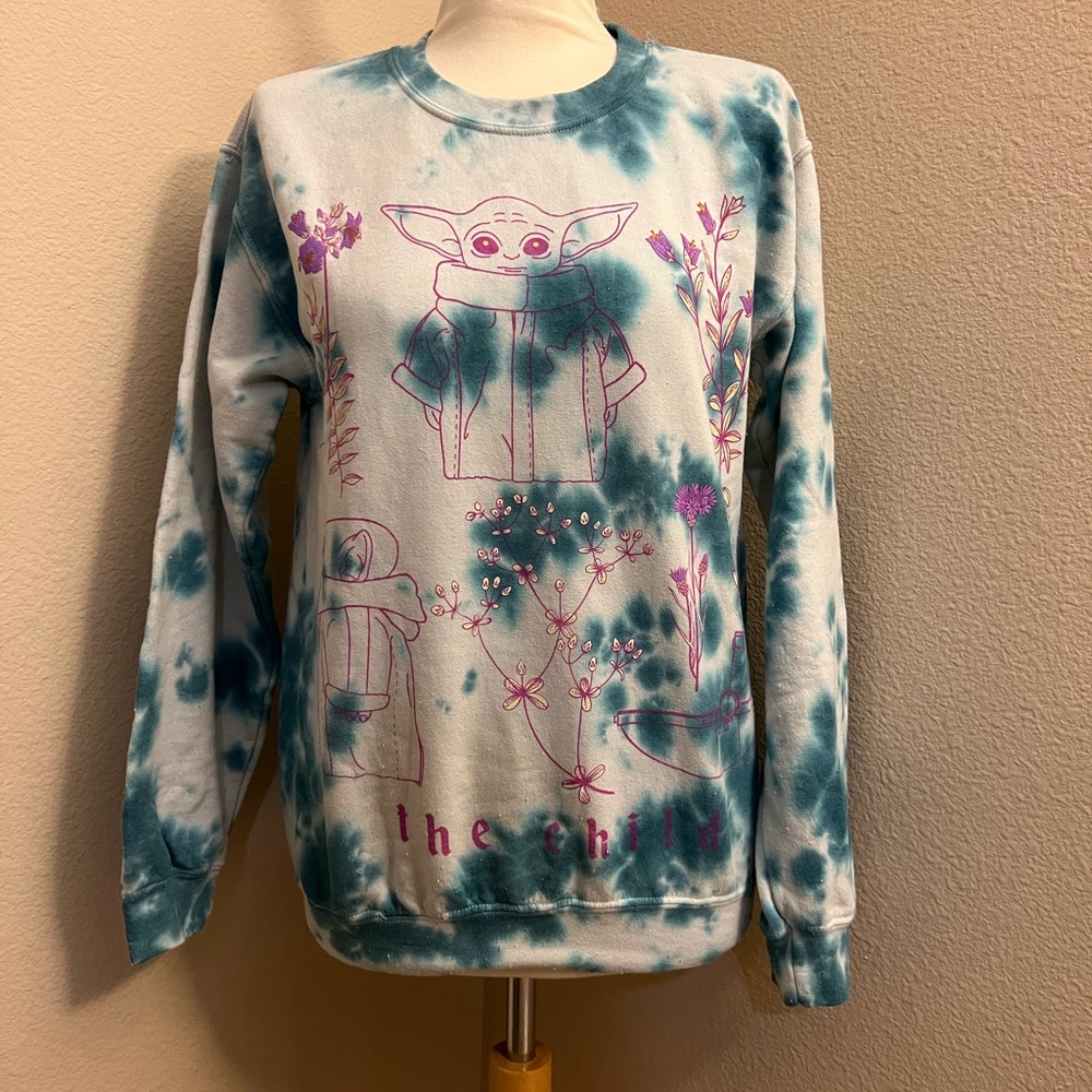 NWT Hot Topic Tie Dye Grogu The Child Sweatshirt
